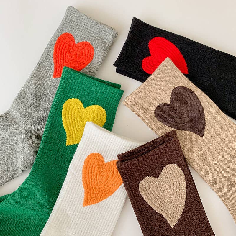 Yaya's Luxe Wholesale - Women's Comfy Heart Socks: Red