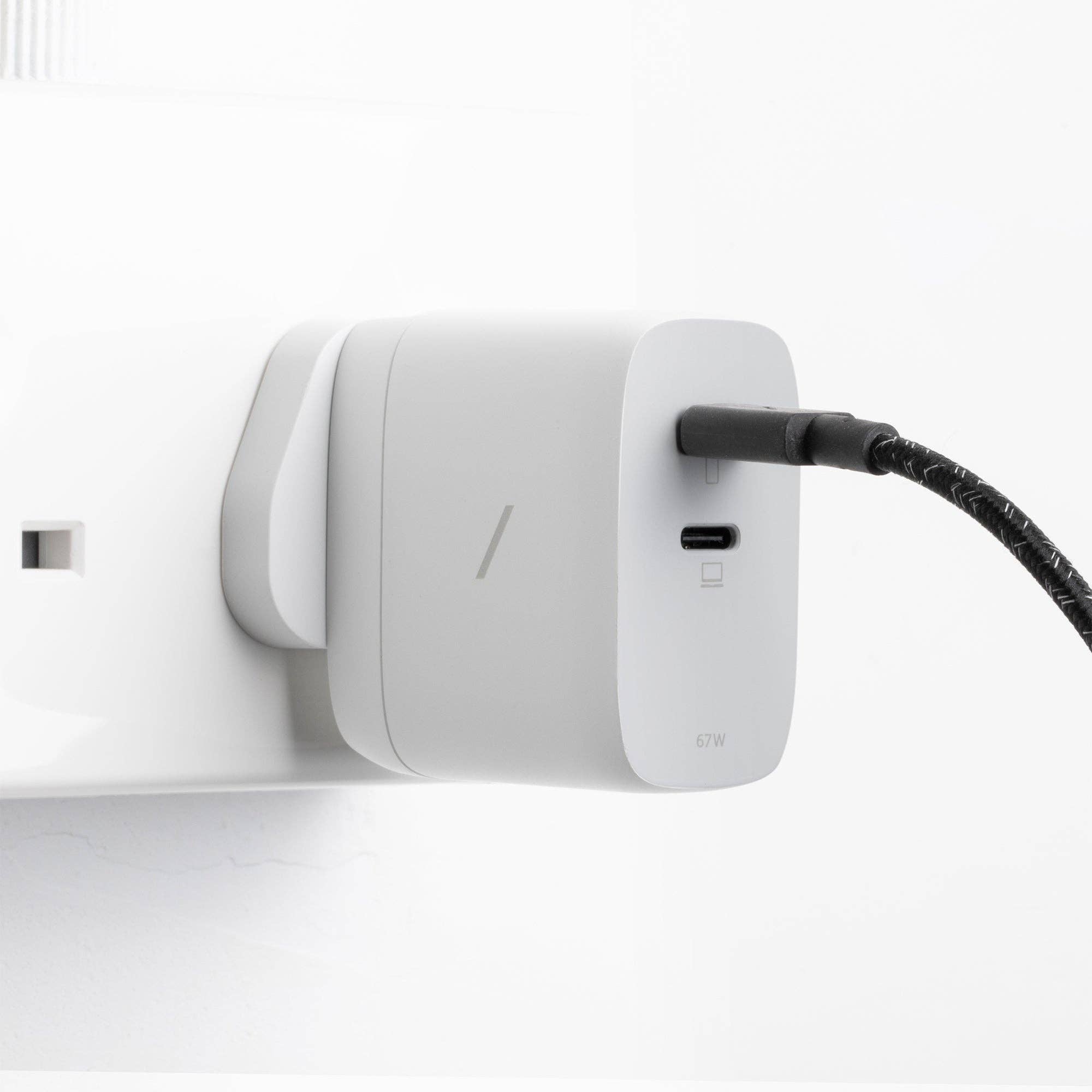 Native Union Paris - Fast GaN Charger PD 67W: Black