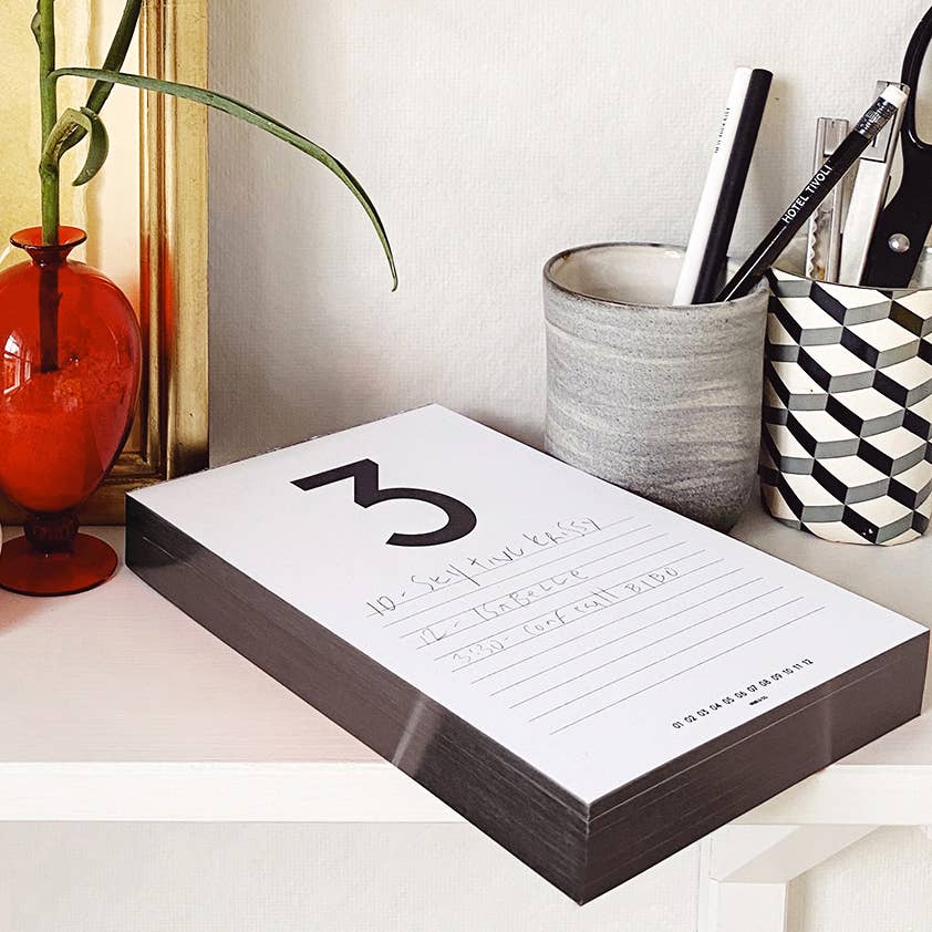 Wms&Co. Daily Calendar Pad: Blush
