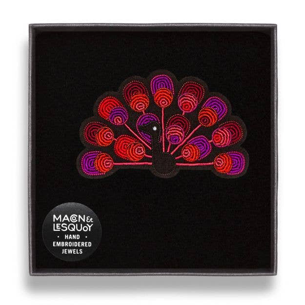 Macon & Lesquoy - Hand embroidered brooch - Peacock