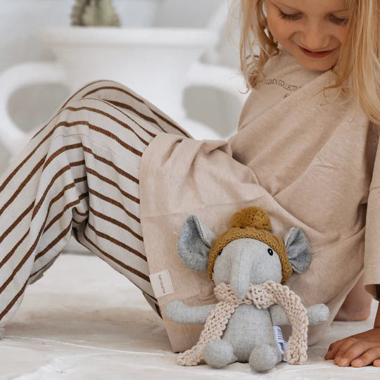 And the Little Dog Laughed Myrtle Elephant