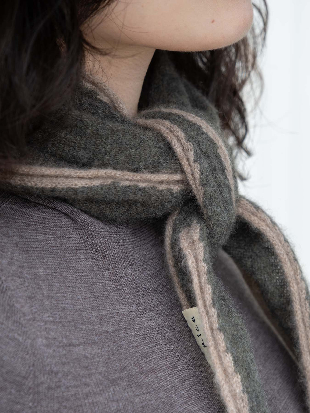 Oats & Rice Austen Spindle-shaped Cashmere Scarf | Green