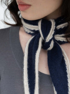 Oats & Rice Austen Spindle-shaped Cashmere Scarf | Navy