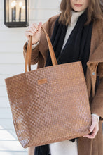 Load image into Gallery viewer, Uashmama Tosca Oversized Tote Bag - Petrolio
