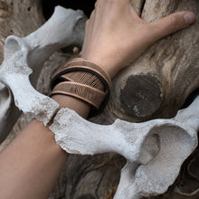 Load image into Gallery viewer, Oropopo Oryx Horn Wrap Bracelet | Gold
