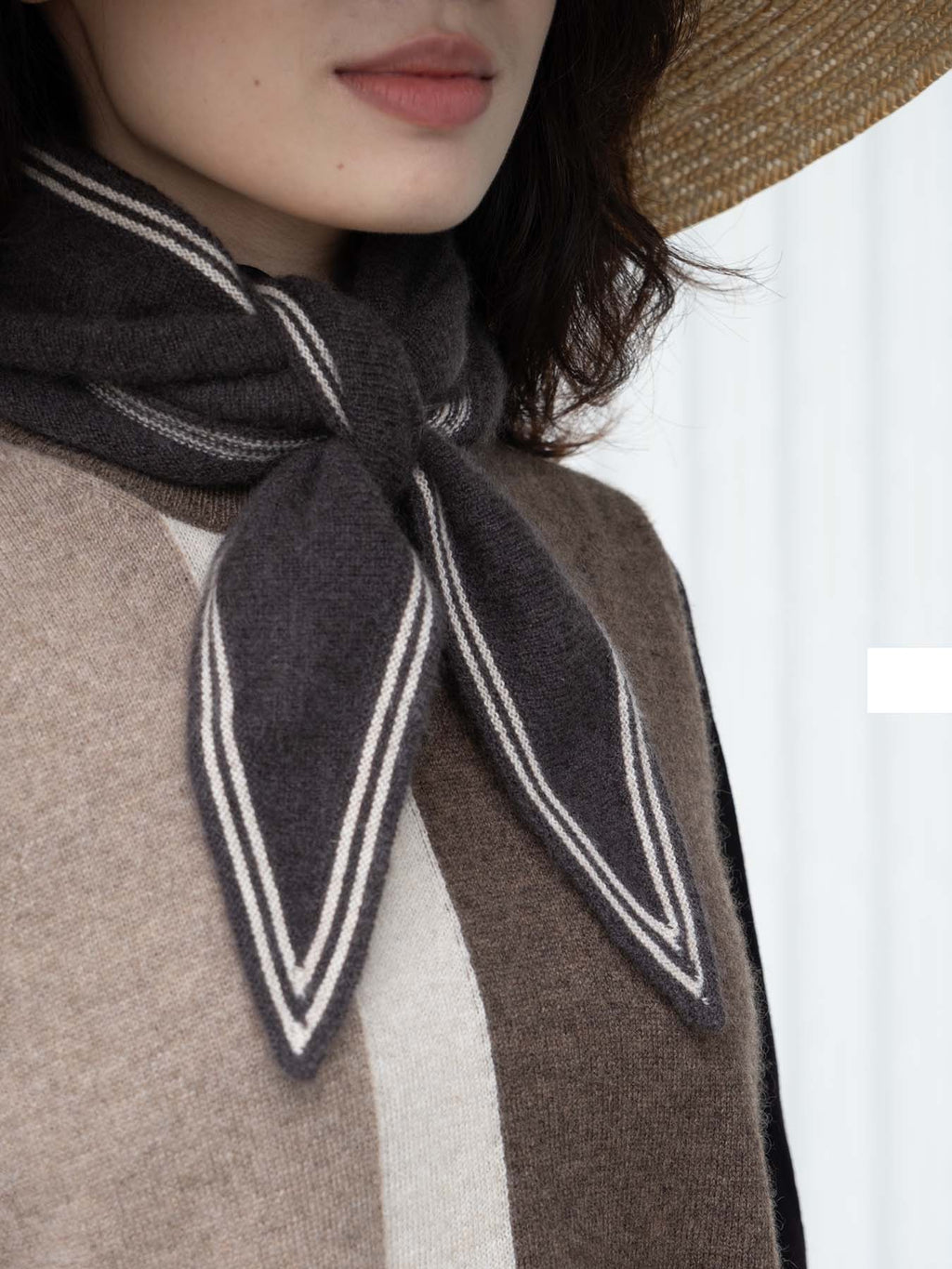 Oats & Rice Bronte Spindle-shaped Cashmere Scarf | Cacao