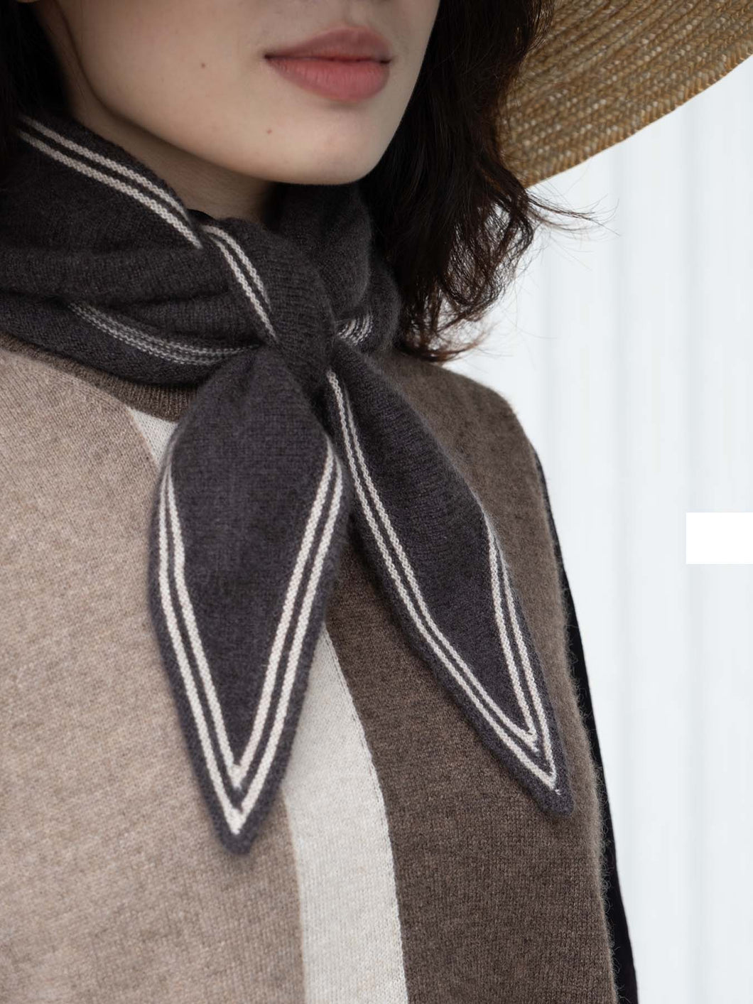 Oats & Rice Bronte Spindle-shaped Cashmere Scarf | Cacao