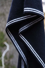 Load image into Gallery viewer, Oats &amp; Rice Bronte Spindle-shaped Cashmere Scarf | Black
