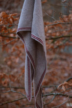 Load image into Gallery viewer, Oats &amp; Rice Bronte Spindle-shaped Cashmere Scarf | Mocha
