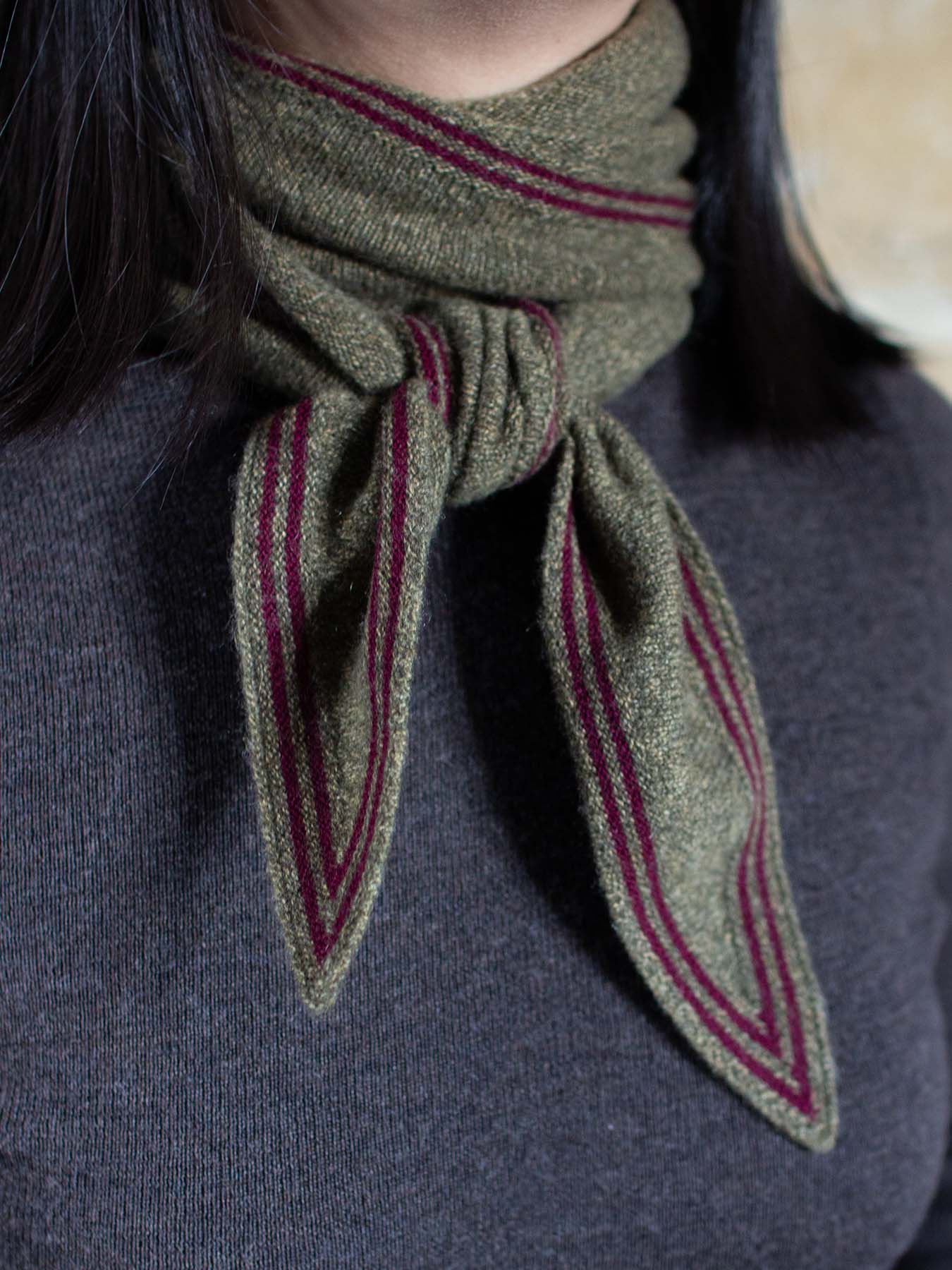 Oats & Rice Bronte Spindle-shaped Cashmere Scarf | Green