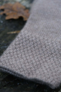 Oats & Rice Crochet Cashmere Gloves | Brown