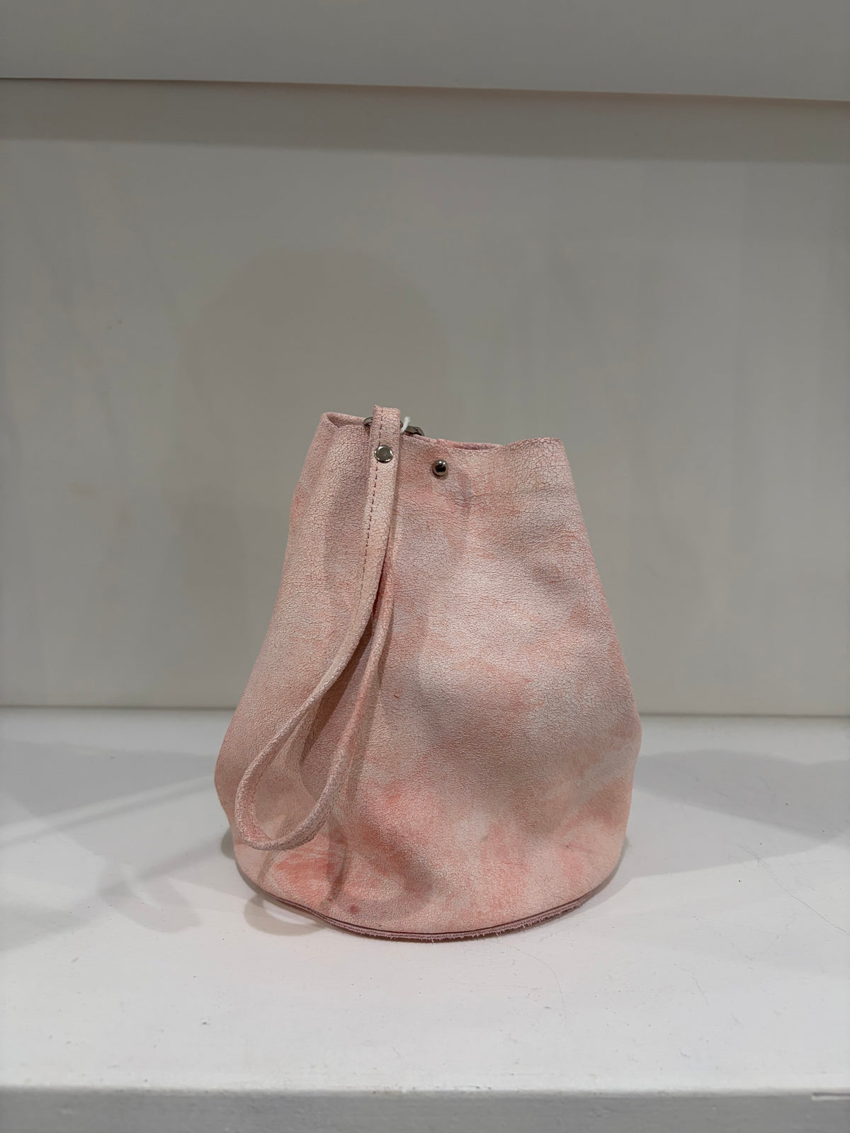 Tracey Tanner - White Wash Bucket Bag | White Wash Peony