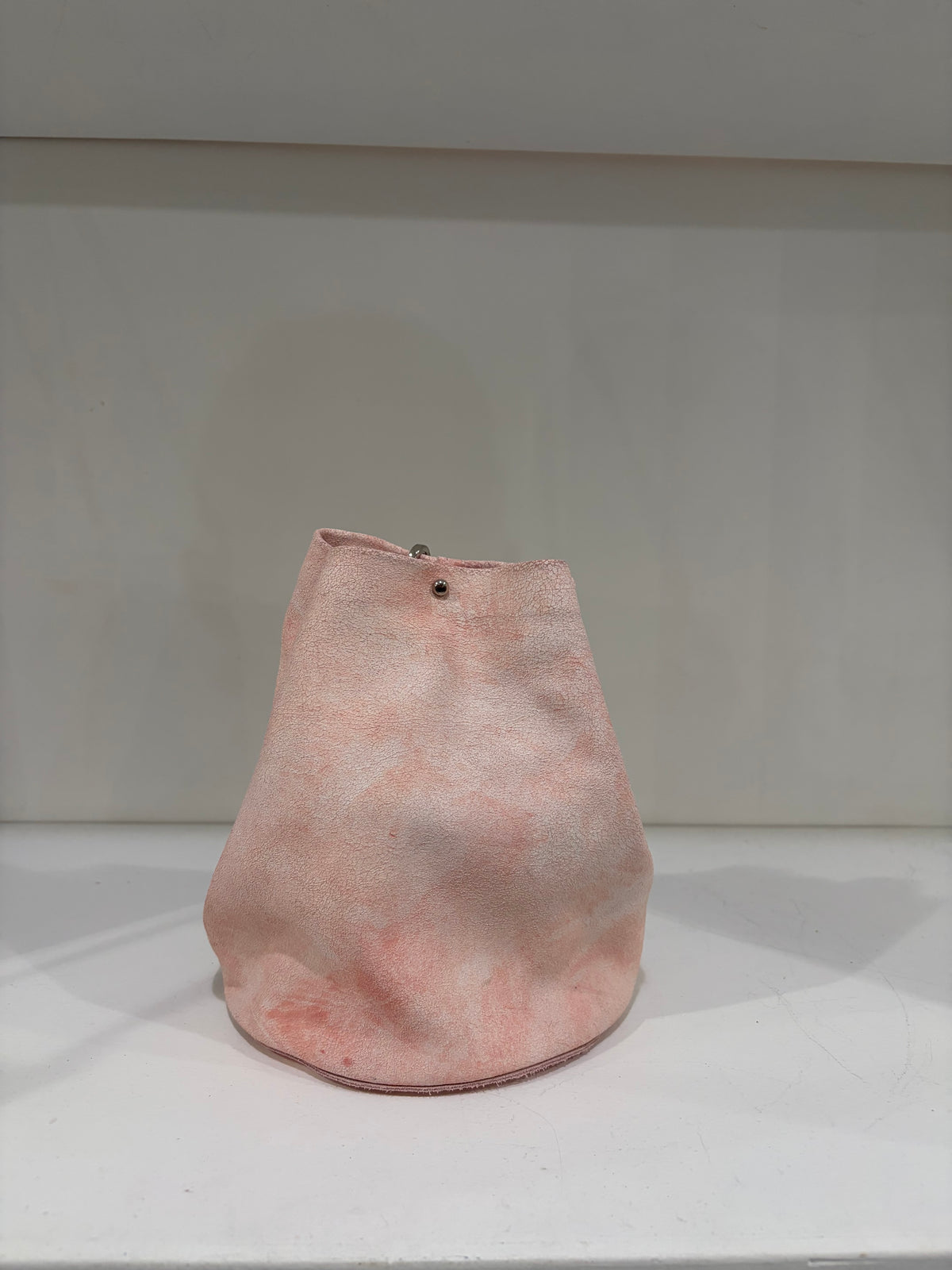 Tracey Tanner - White Wash Bucket Bag | White Wash Peony