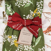Load image into Gallery viewer, Milkbarn Bamboo Muslin Two-Piece Burp Cloth Set | Valais Sheep
