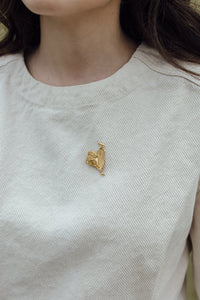 CÂPÂ Rooster Pin - Gold