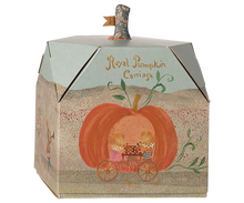 Load image into Gallery viewer, Maileg Royal Pumpkin Carriage - Mouse *
