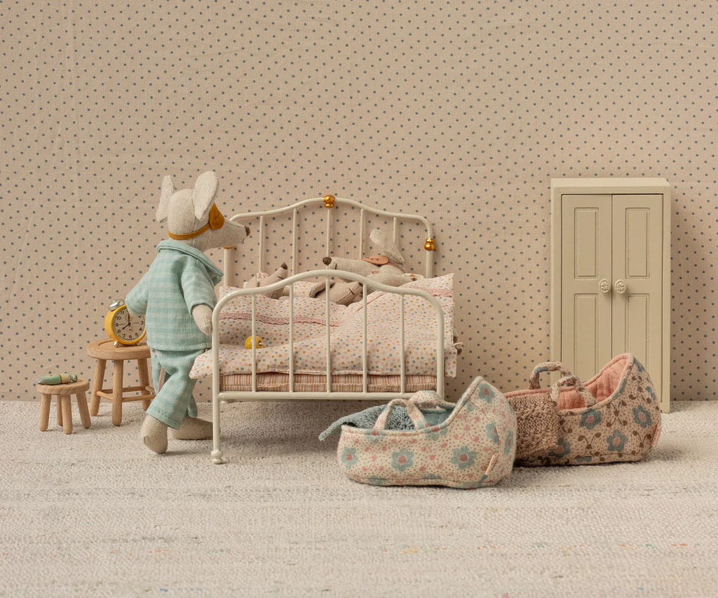 Maileg - Vintage Bed, Mouse | Off White