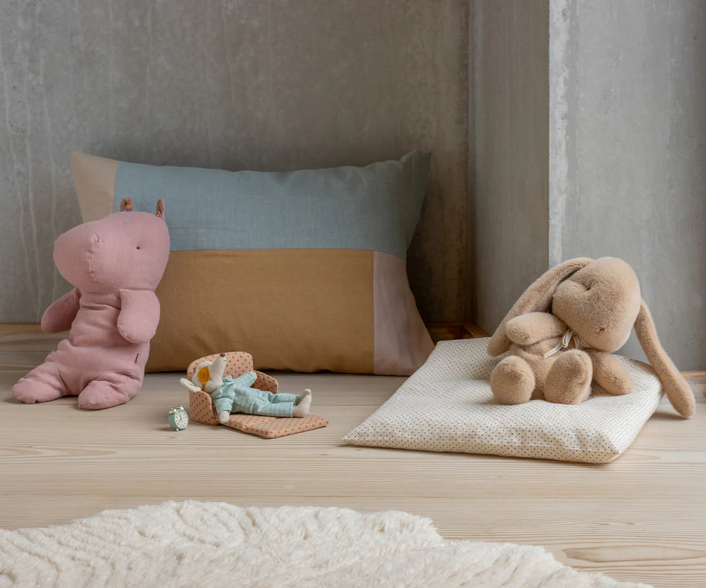 Maileg Bunny Plush, Medium | Cream Peach