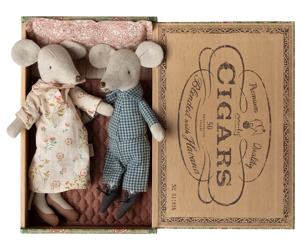 Maileg Grandma & Grandpa Mice |Cigar Box