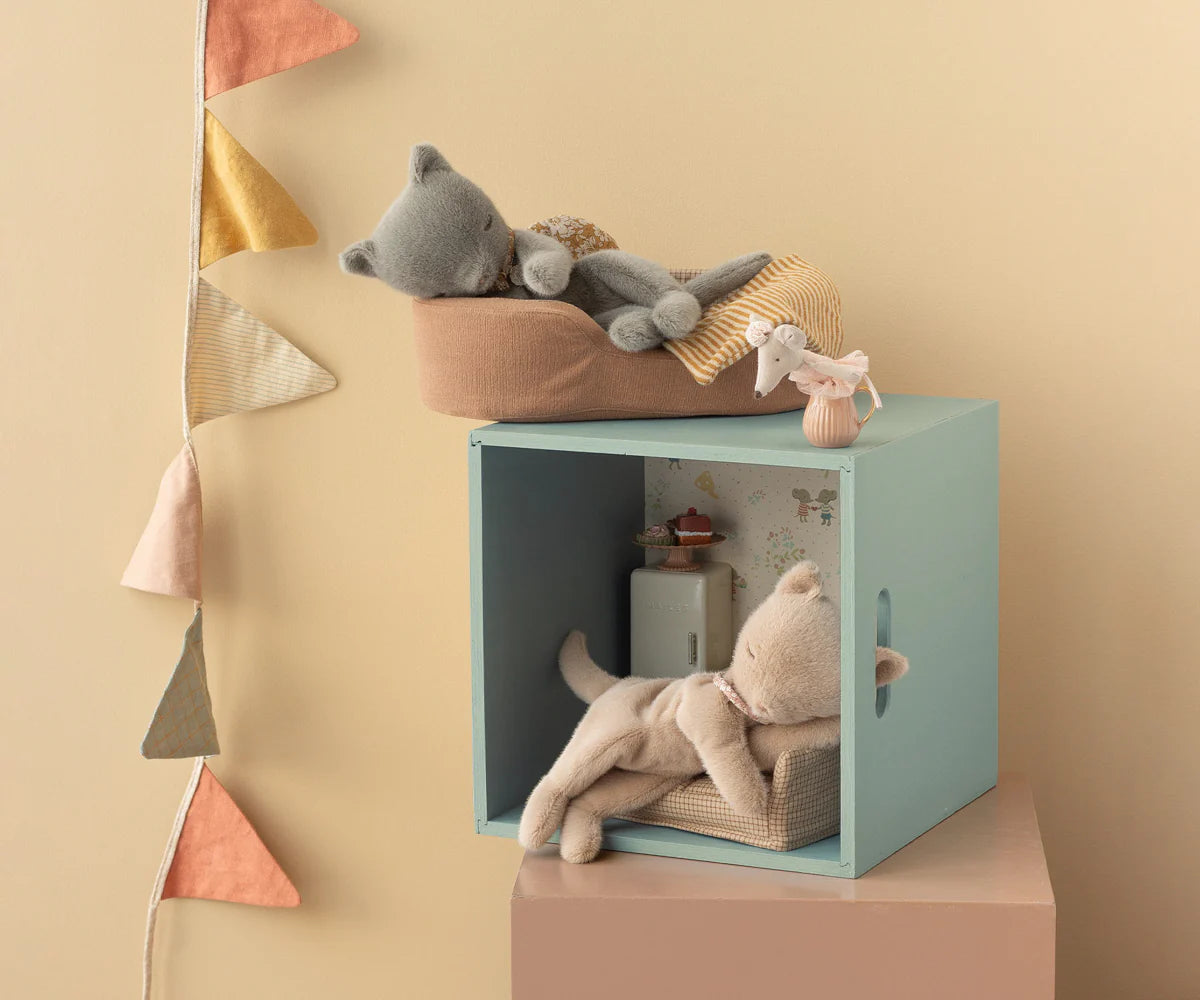 Maileg - Sleeping kitten plush | Small - Grey