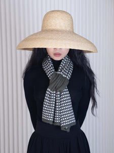 Oats & Rice Coral Keyhole Cashmere Scarf | Green