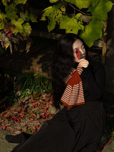 Oats & Rice Coral Keyhole Cashmere Scarf | Red