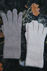 Oats & Rice Cashmere Crochet Gloves | Brown