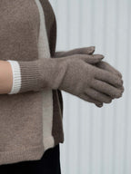 Oats & Rice Cuffed Cashmere Gloves | Brown
