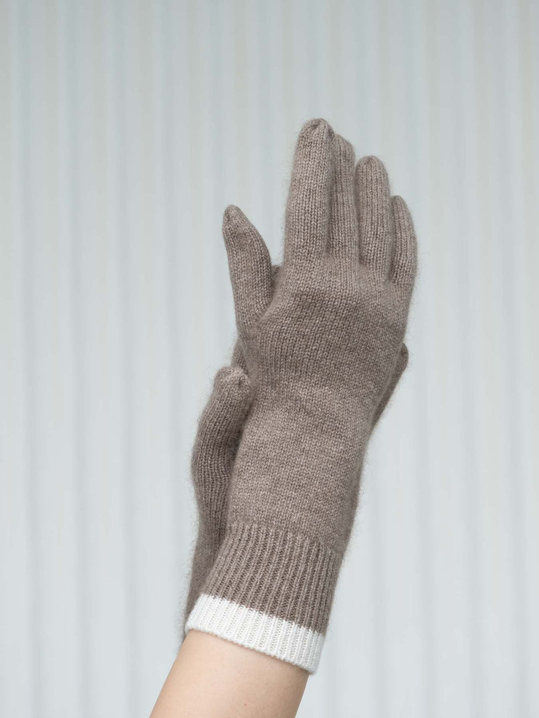 Oats & Rice Cuffed Cashmere Gloves | Brown