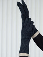 Oats & Rice Cuffed Cashmere Gloves | Charcoal