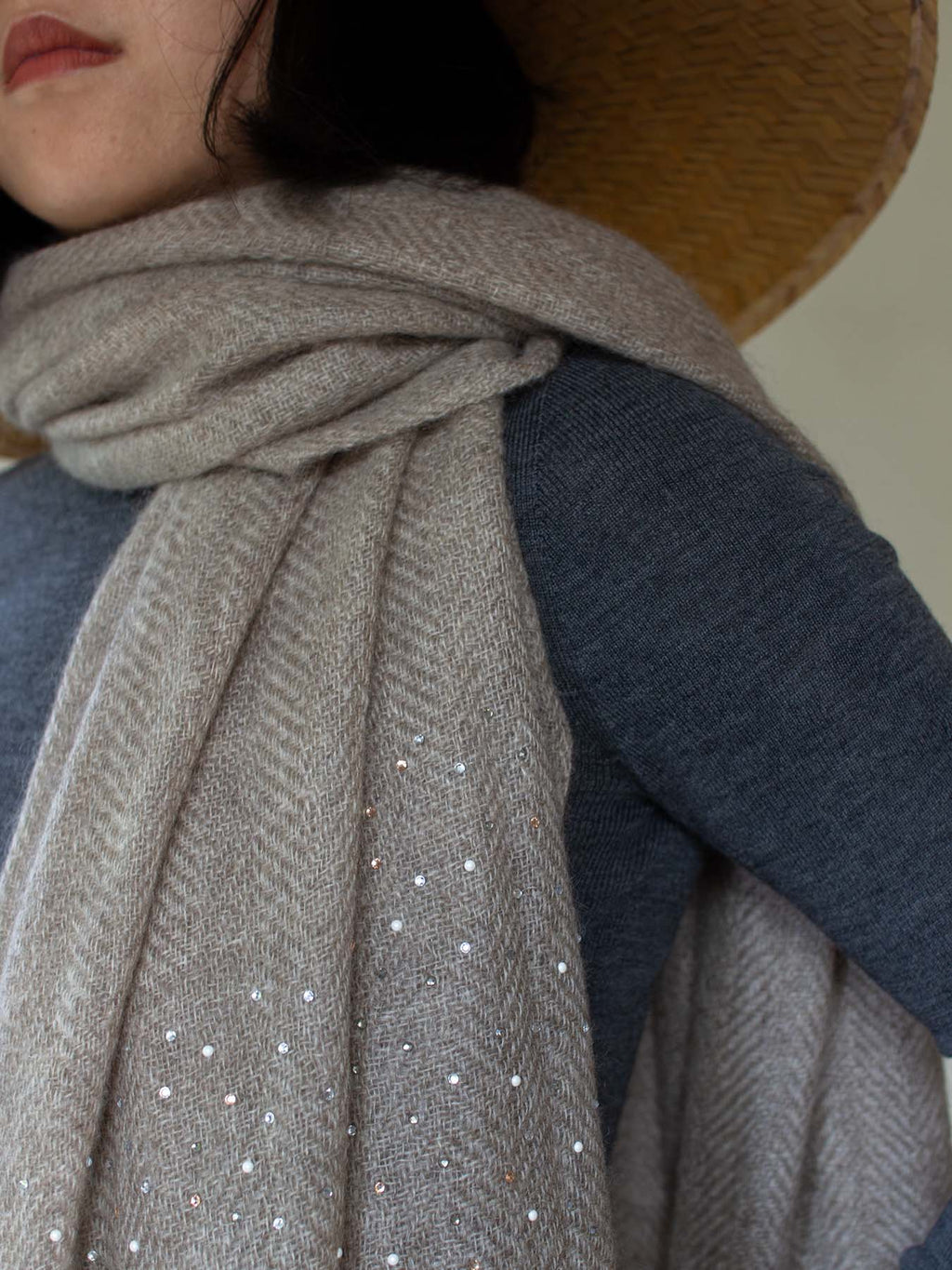 Oats & Rice Diamante Cashmere Shawl | Beige