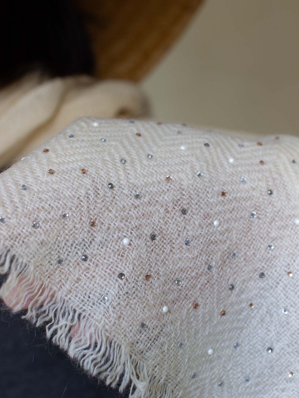 Oats & Rice Diamante Cashmere Shawl | White