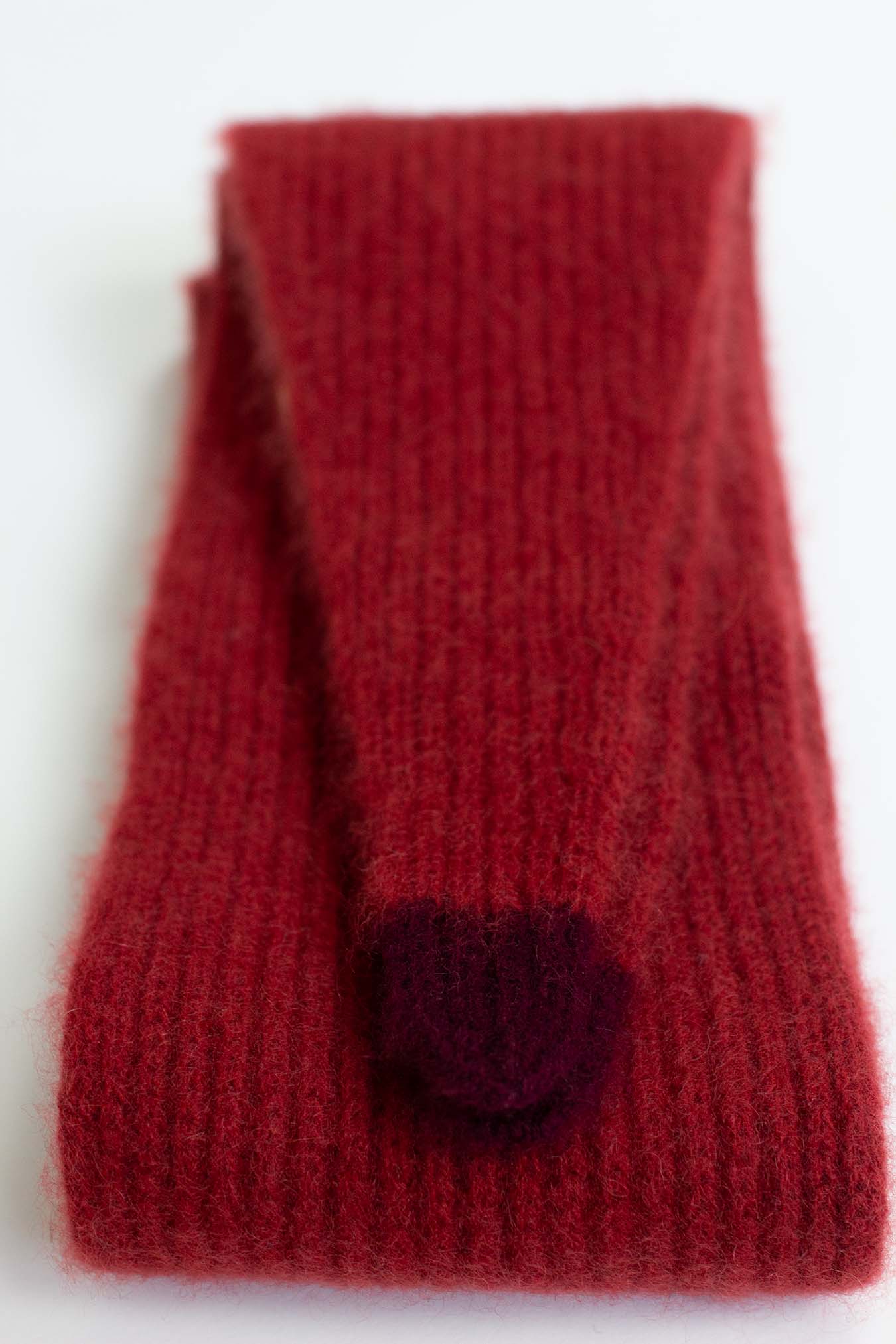 Oats & Rice Dorothy Cashmere Neck Scarf | Red