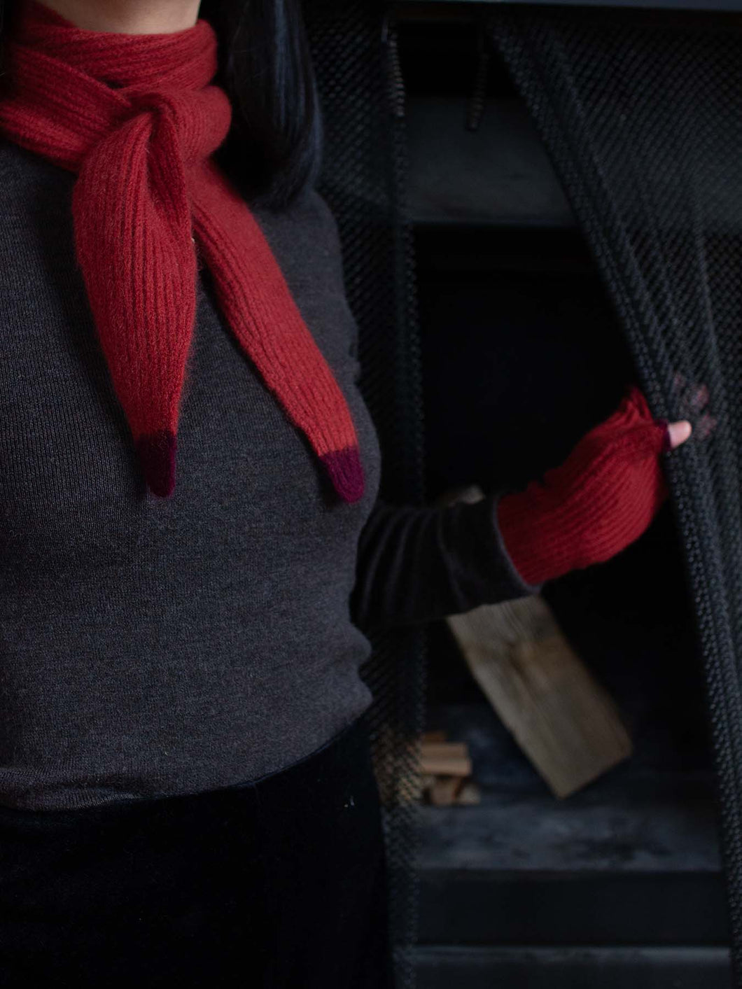 Oats & Rice Dorothy Cashmere Neck Scarf | Red