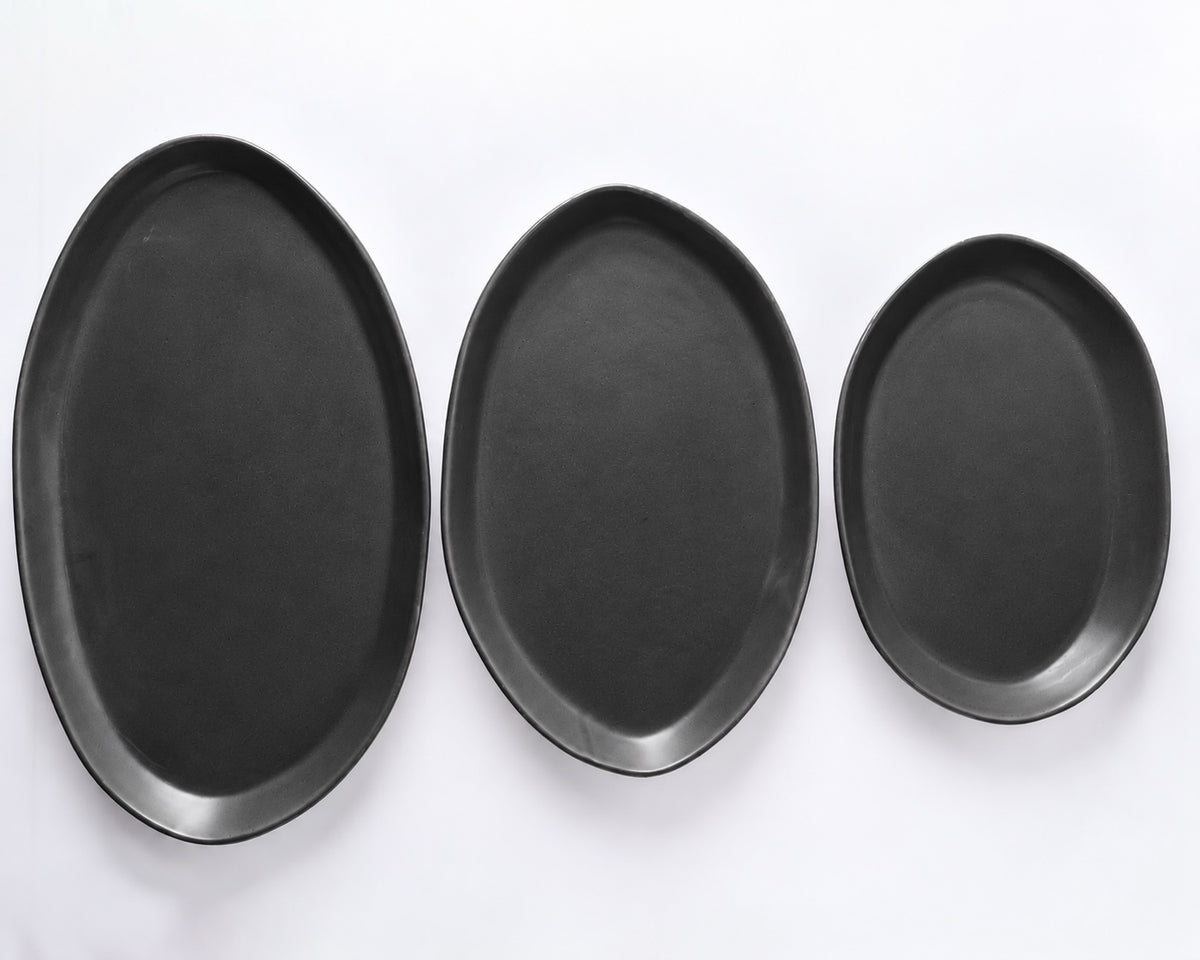 Haand Oval Platter - Ripple | 18 in - Matte Black