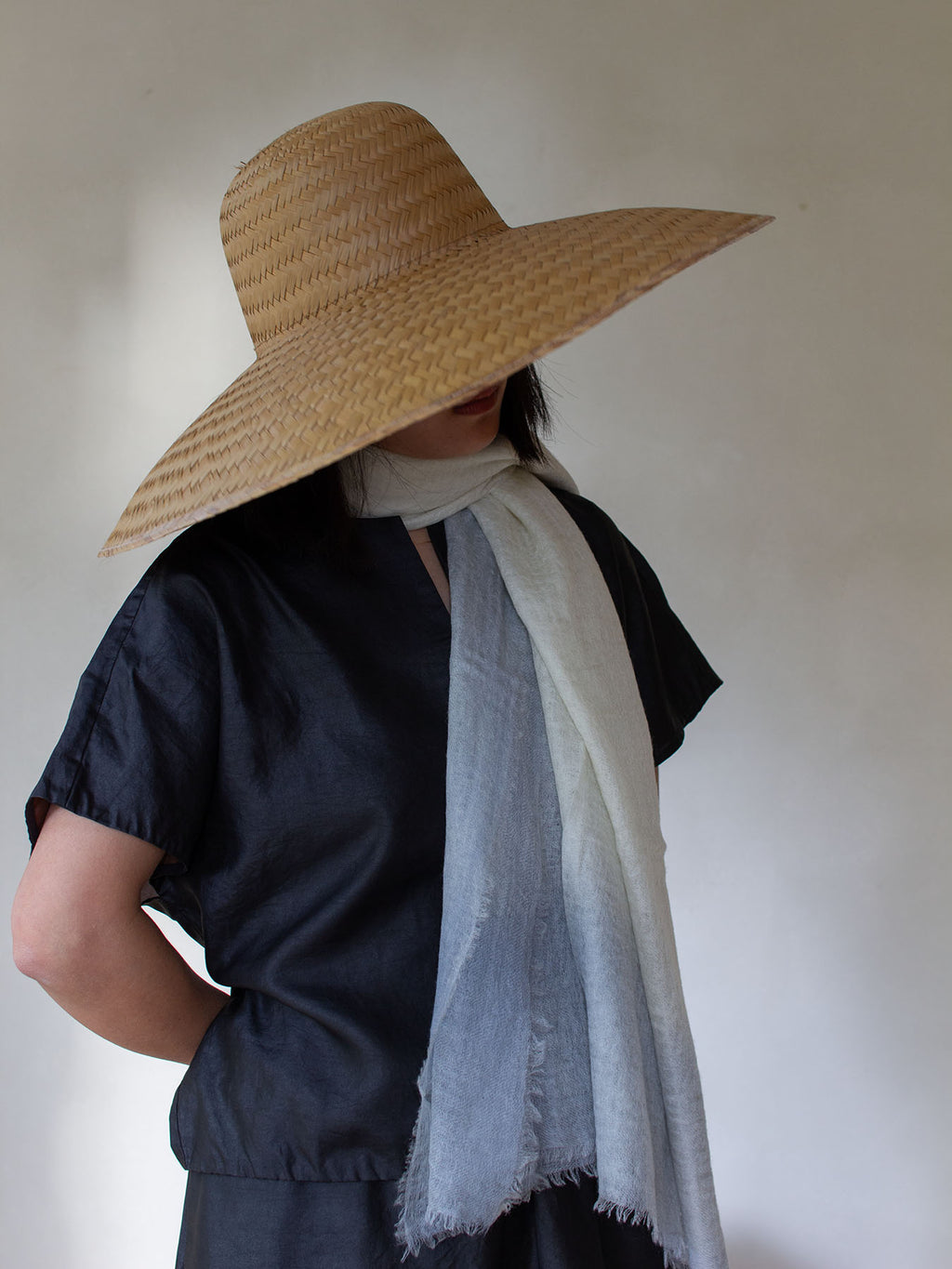 Oats & Rice Hana Dip Dyed Cashmere Shawl | Blue