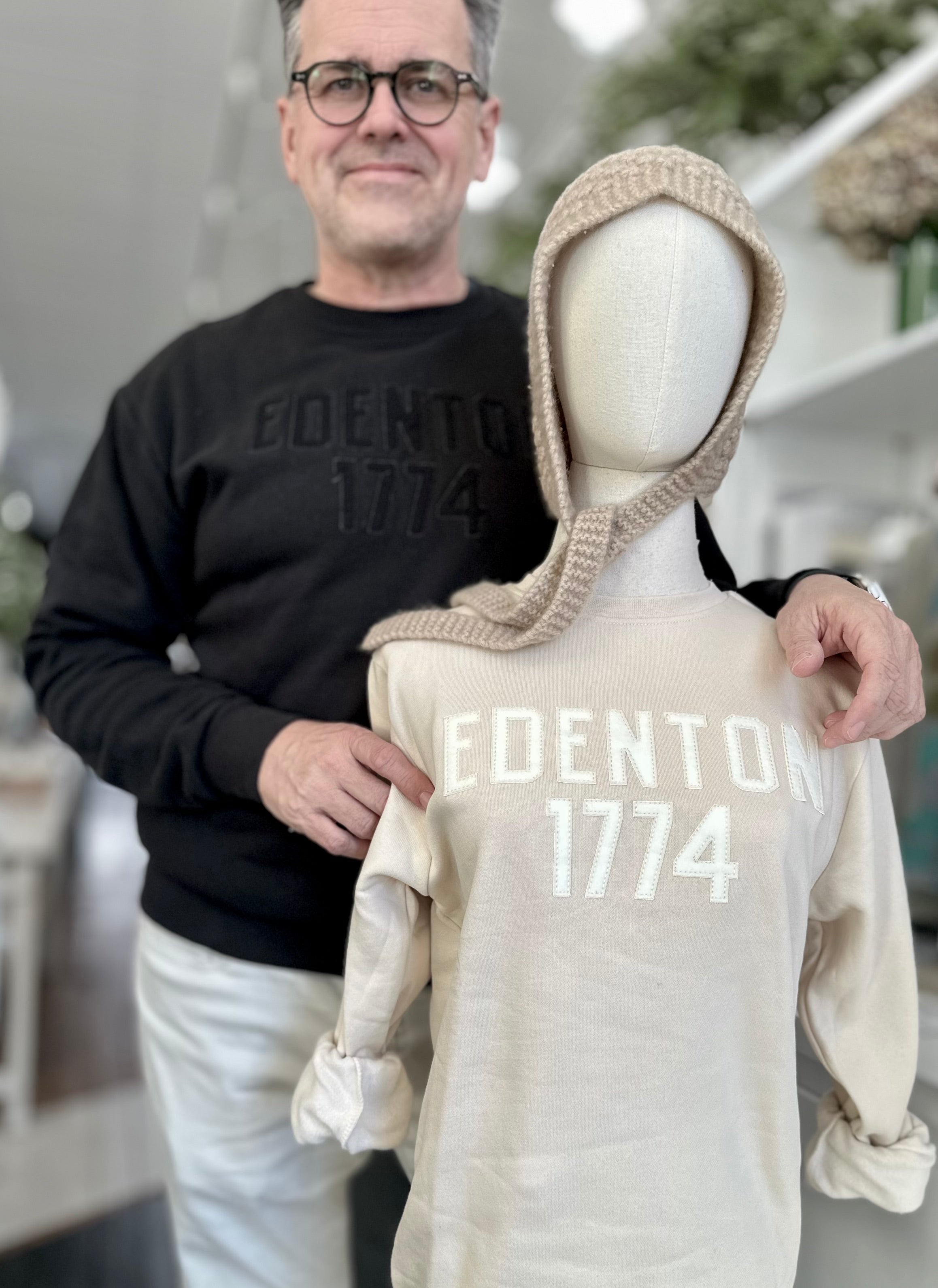 Circa 1774 Brand: EDENTON 1774 Organic Sweatshirt U.K. + Hand-Felted L.A.: Black