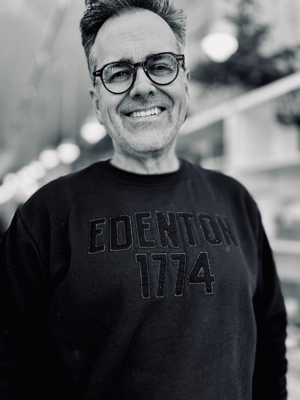 Circa 1774 Brand: EDENTON 1774 Organic Sweatshirt U.K. + Hand-Felted L.A.: Black