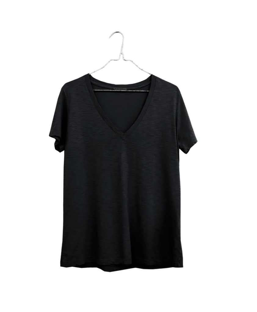 It Is Well L.A. Everyday V-Neck T-Shirt - Black