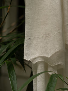 Oats & Rice Luna Scallop Edge Cashmere Shawl | Cream