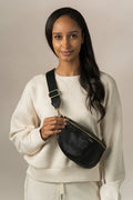 Uashmama Sling Body Bag - Black
