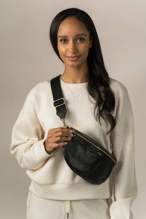 Uashmama Sling Body Bag - Black
