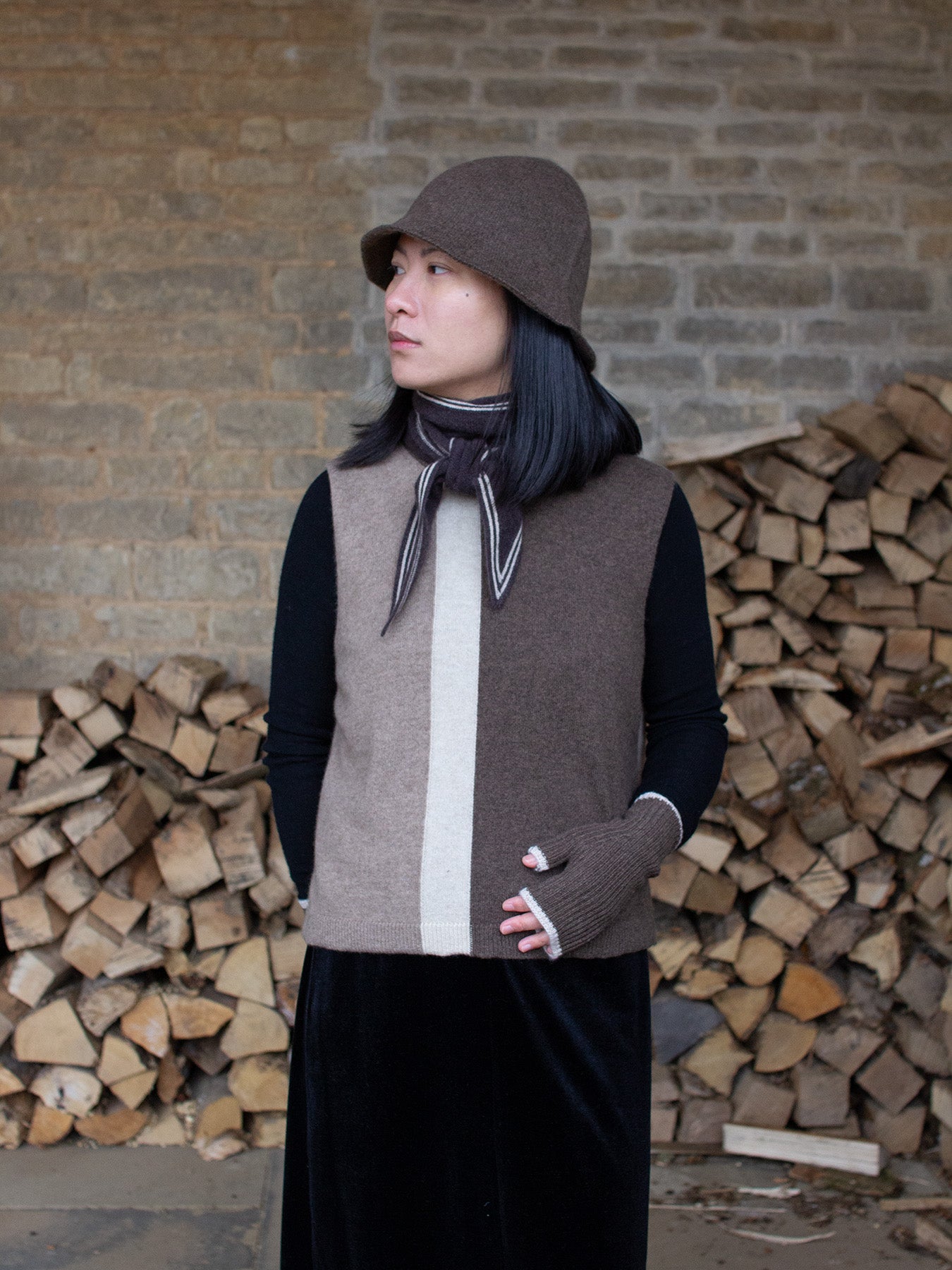 Oats & Rice Bronte Spindle-shaped Cashmere Scarf | Cacao