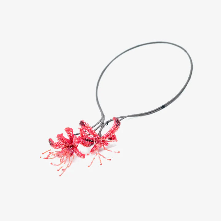 Trovelore Red Spider Lilly Necklace