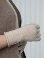 Oats & Rice Rolled Edge Cashmere Gloves | Cream
