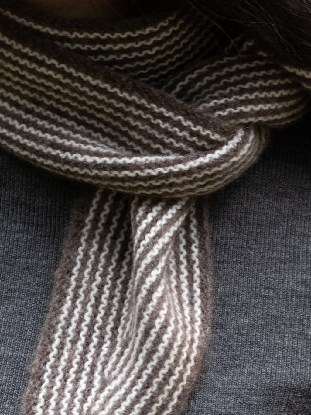 Oats & Rice Sailor Cashmere Rib Neck Scarf | Brown