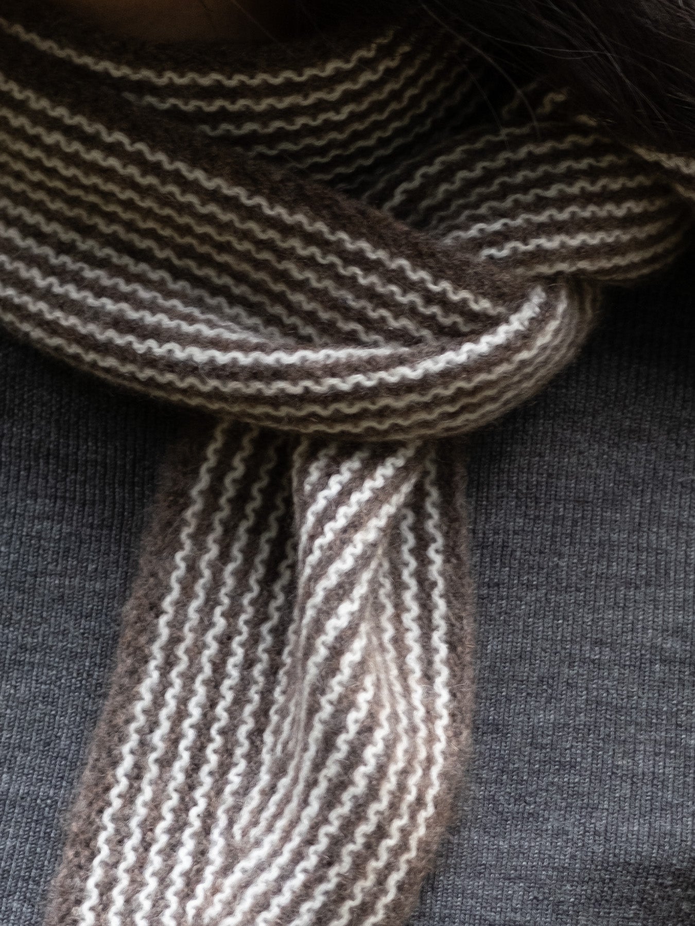 Oats & Rice Sailor Cashmere Rib Neck Scarf | Brown