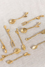 Load image into Gallery viewer, CÂPÂ Medium Leaf Spoon - Brass
