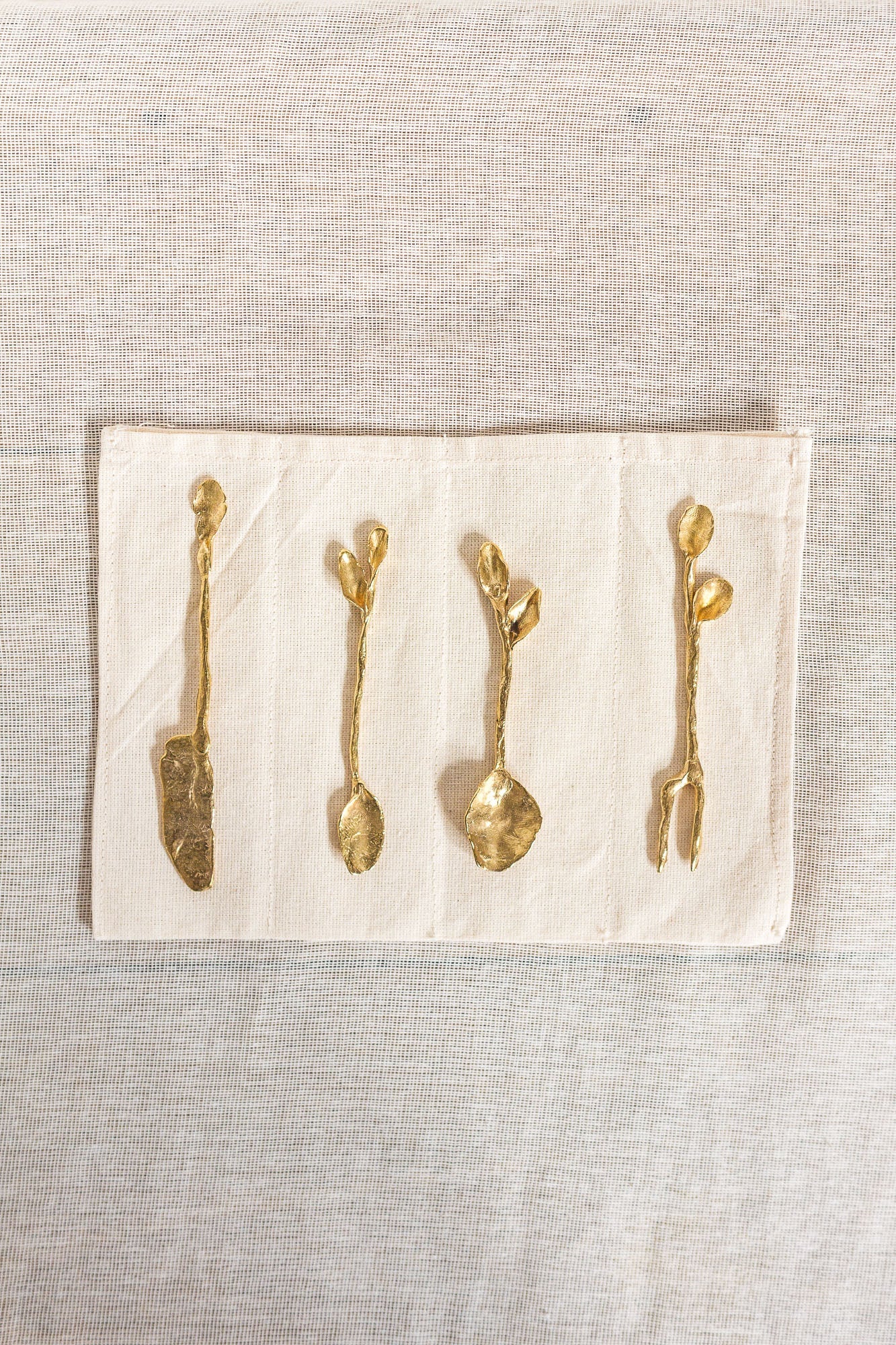 CÂPÂ Medium Leaf Spoon - Brass
