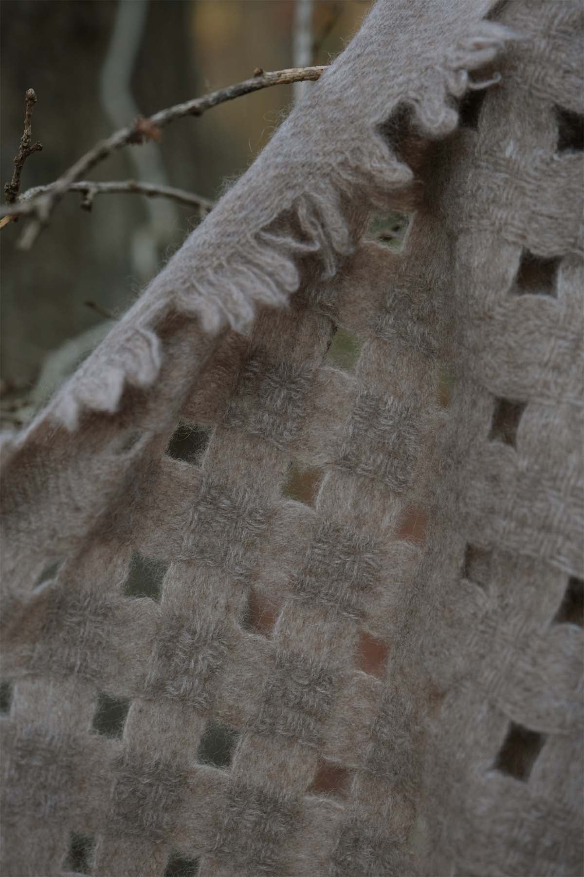 Oats & Rice Waffle Cashmere Scarf | Latte Brown